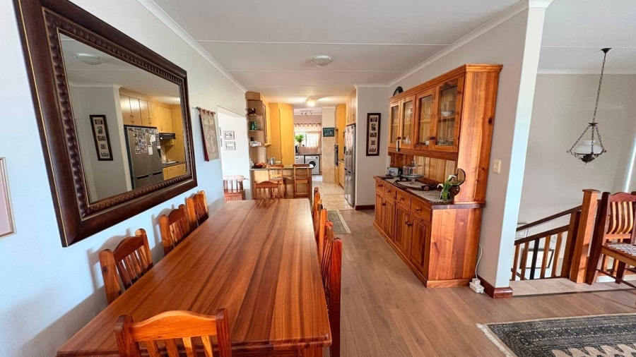 3 Bedroom Property for Sale in Fraaiuitsig Western Cape